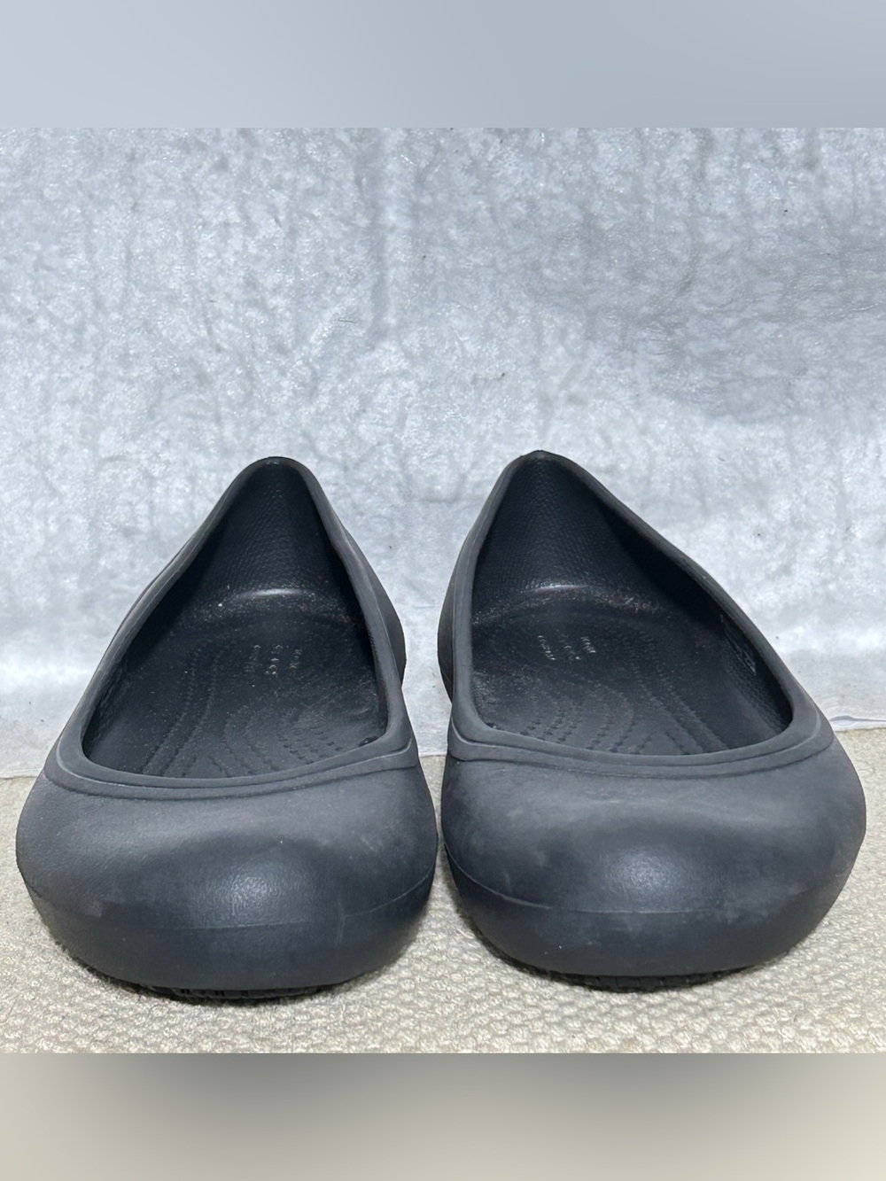 Crocs Womens Black Lightweight Slip Resistant SlipOn Work Ballet Flat Shoes SZ 7 - Picture 3 of 11